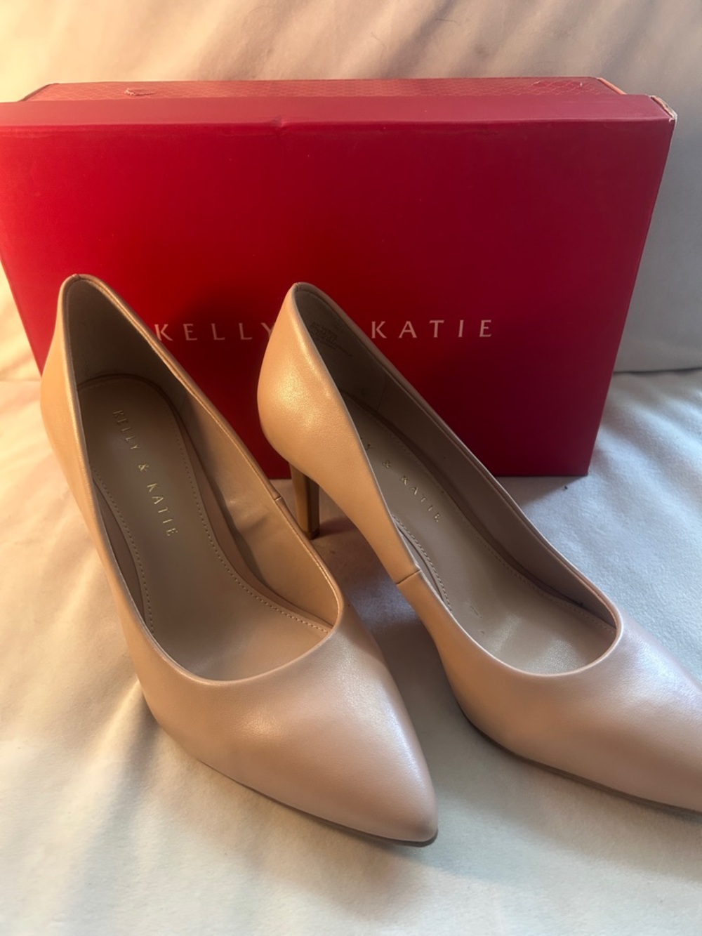 Kelly & Katie Beige Pointed-Toe Mid Heel Pumps - Picture 2 of 7